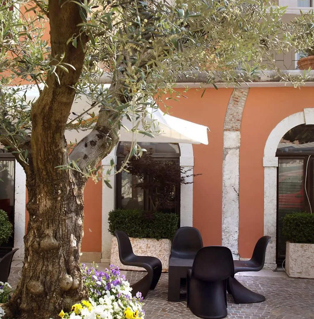 Corte San Luca Apartments Bardolino Aparthotel