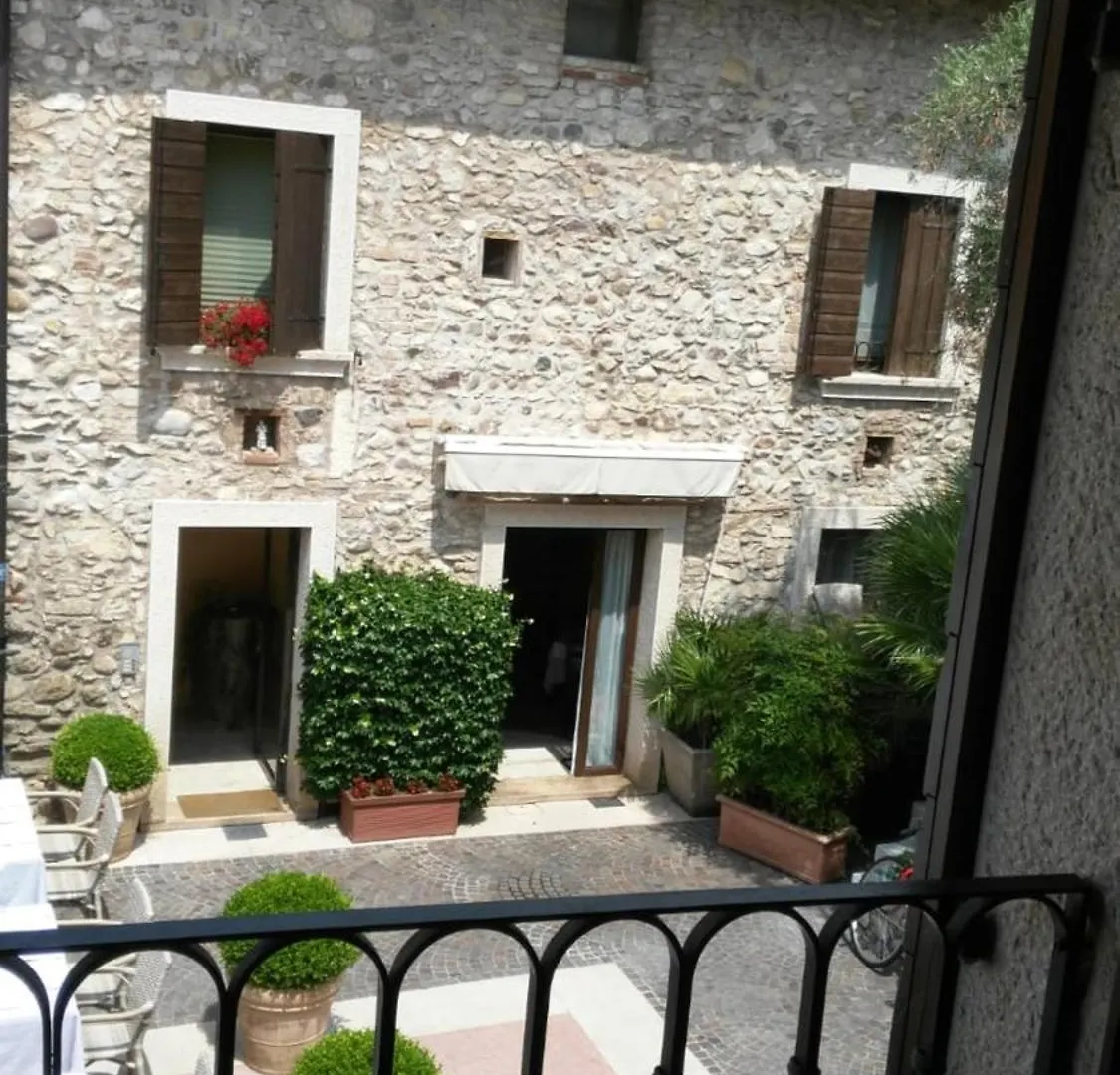 Corte San Luca Apartments Bardolino